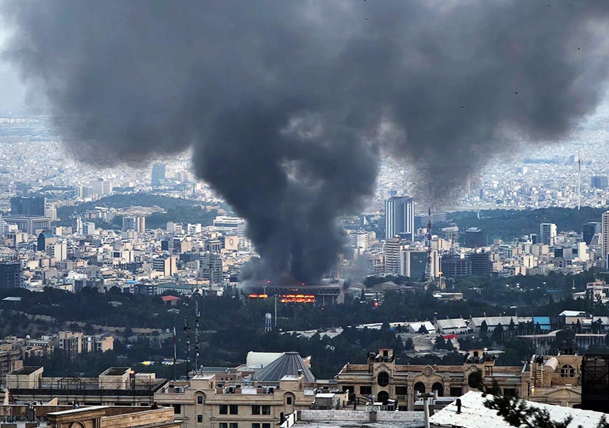 Israel Strikes Iran’s Missile Facility in Yazd, Expands Reach of Ongoing Offensive