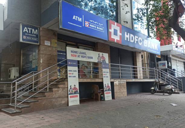HDFC Bank Shares Rebound After Shock Chairman Exit Triggers Market Turbulence